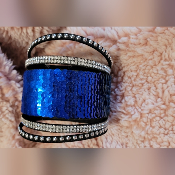 Paparazzi - Picture 5 of 6